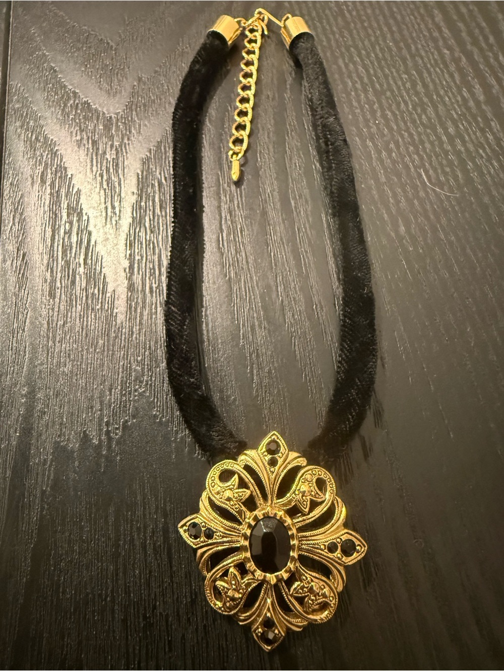 Avon Jewelry Enhancer Pendant on Velvet Choker